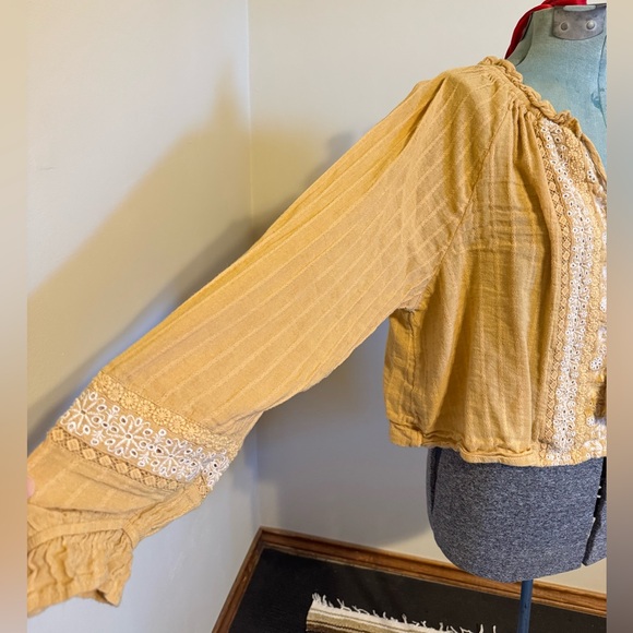 American Eagle Boho blouse - Picture 2 of 5